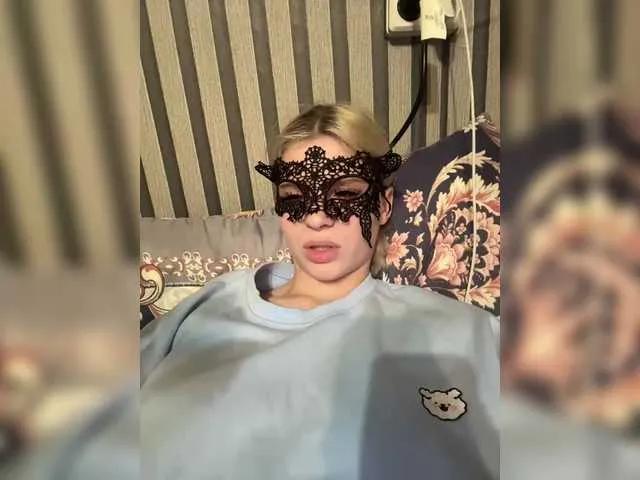 Freechat -LittleWitch- on BongaCams