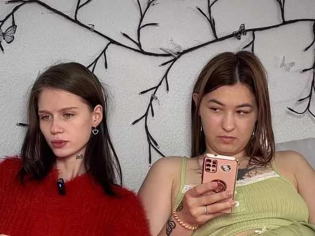 Freechat 2Love-Love2 on BongaCams