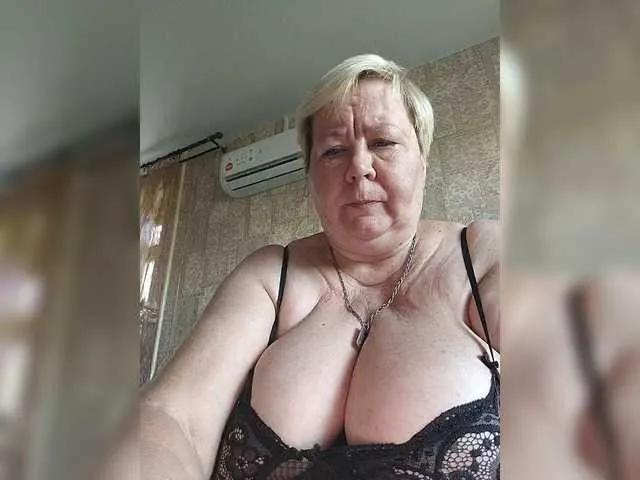 Offline Alena61 on BongaCams