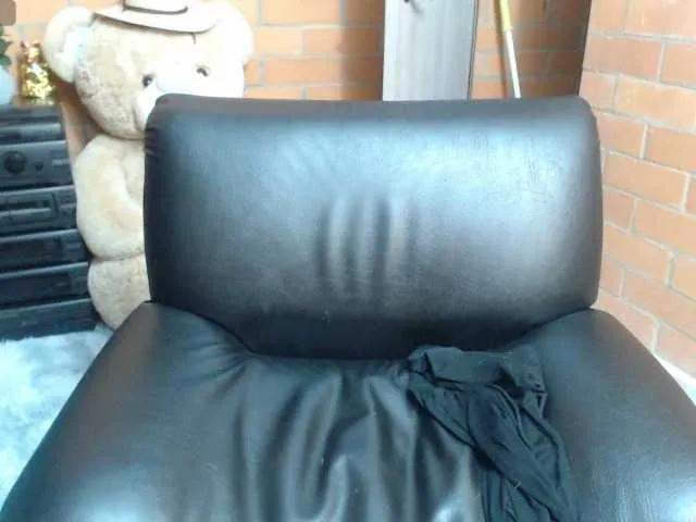 Offline alexa-kiut on BongaCams