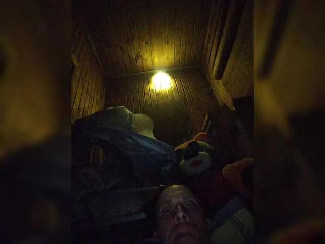 Offline AlexKris on BongaCams