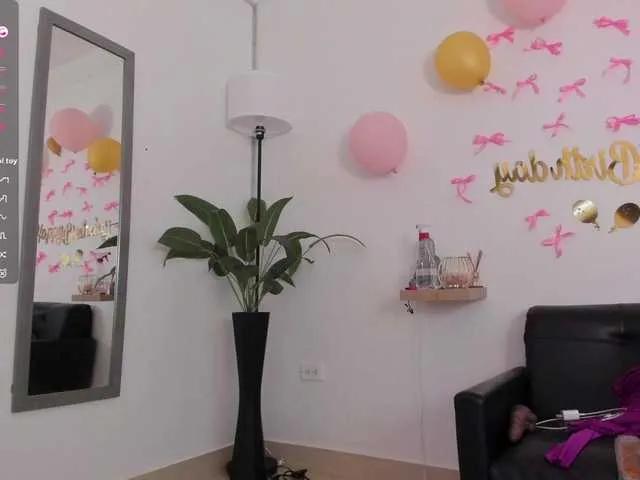 Offline amina-hafssa on BongaCams