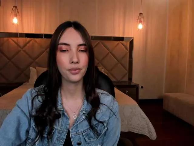 Offline AnaisNin1 on BongaCams