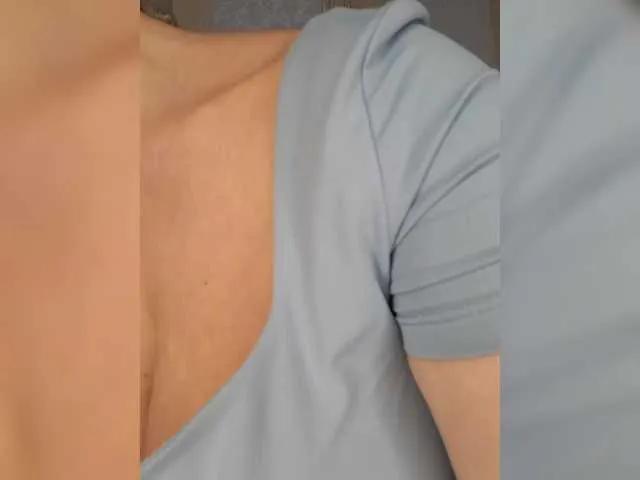 Offline Anesteishen on BongaCams