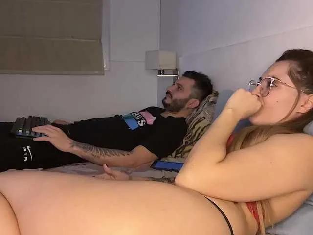 Offline ArgentineHotCouple on BongaCams