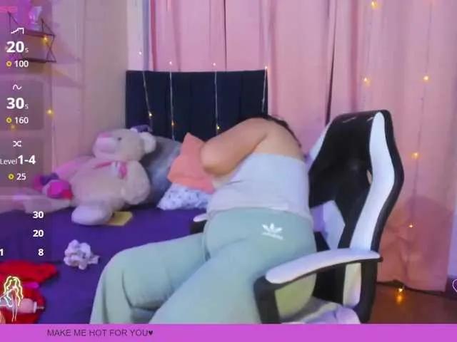 Offline Azahara-Alcazar on BongaCams