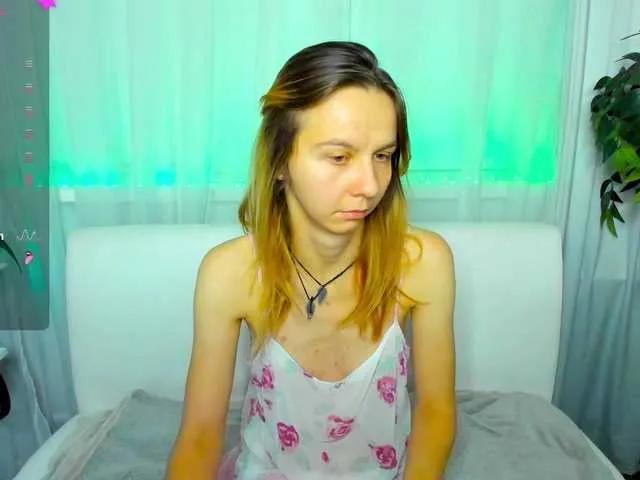 Offline Beellami on BongaCams