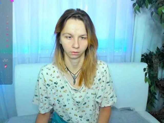 Offline Beellami on BongaCams