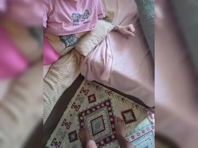 Offline Bobby-MiMi on BongaCams