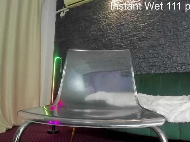 Offline boobzilla on BongaCams