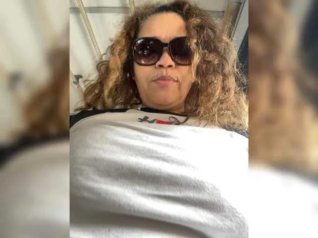 Offline Candela-lat on BongaCams