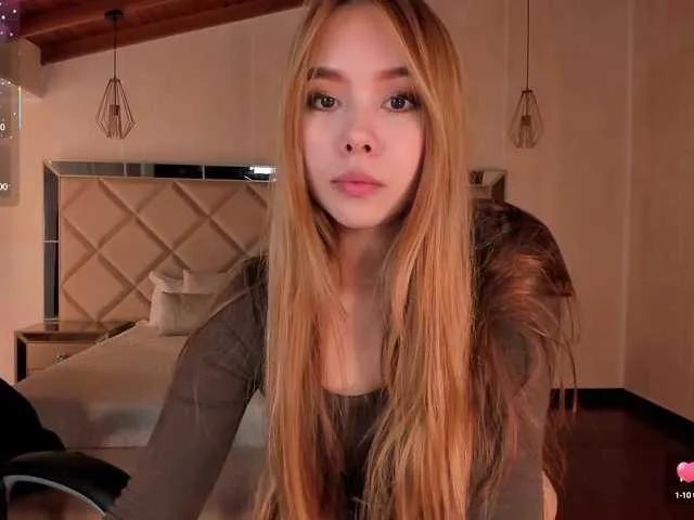 Offline CarolineGrace on BongaCams