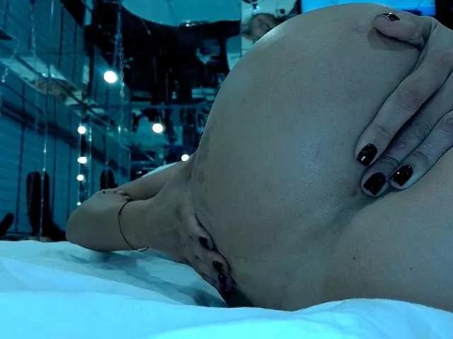 Offline Catanadog on BongaCams