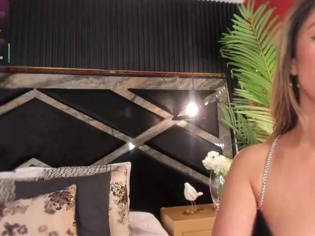 Offline CristalHeart on BongaCams