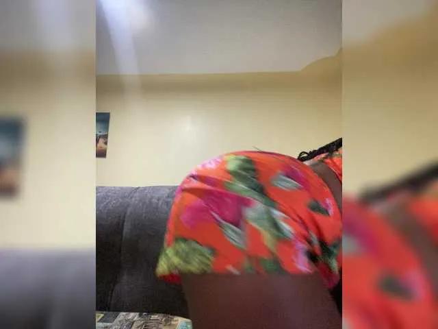 Freechat Curvy-maxy9 on BongaCams