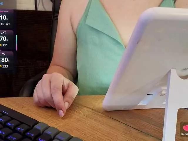 Offline Danielea on BongaCams