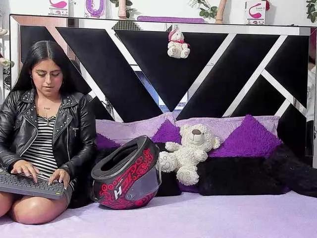 Offline Dreamgirlss on BongaCams