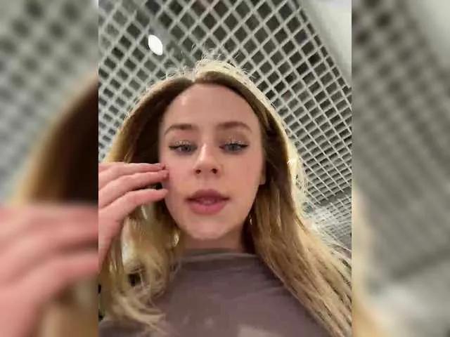 Offline elegantbabe on BongaCams