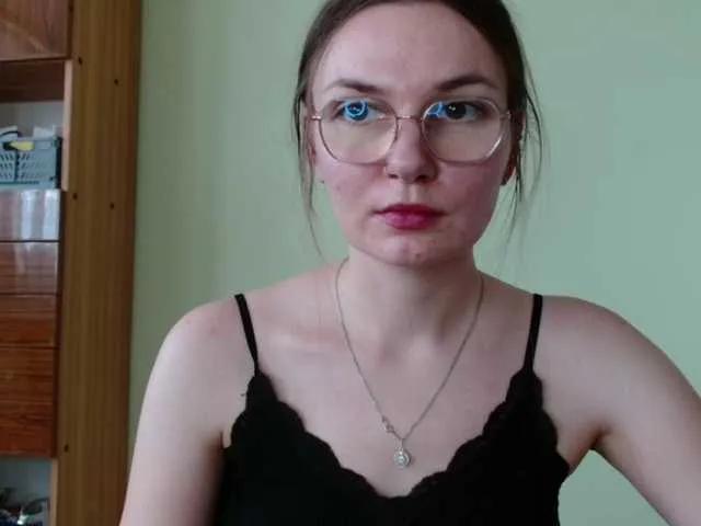 Offline Ellyxcute on BongaCams