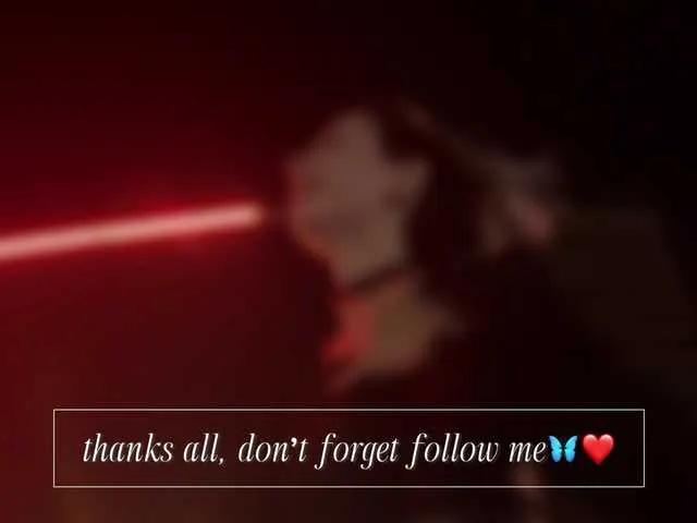 Offline emely1benz on BongaCams