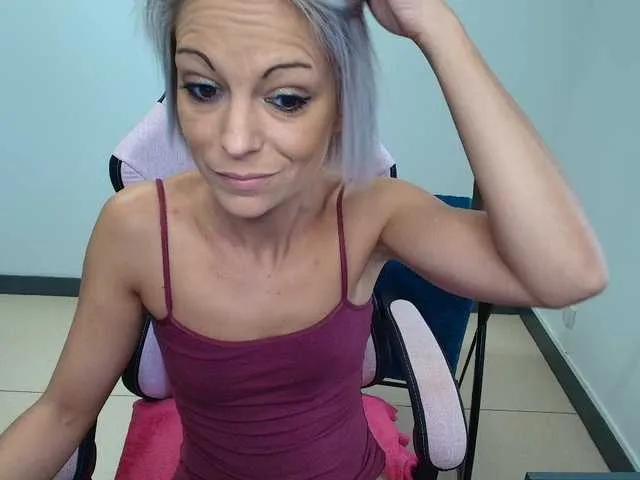 Offline erikasexy1 on BongaCams