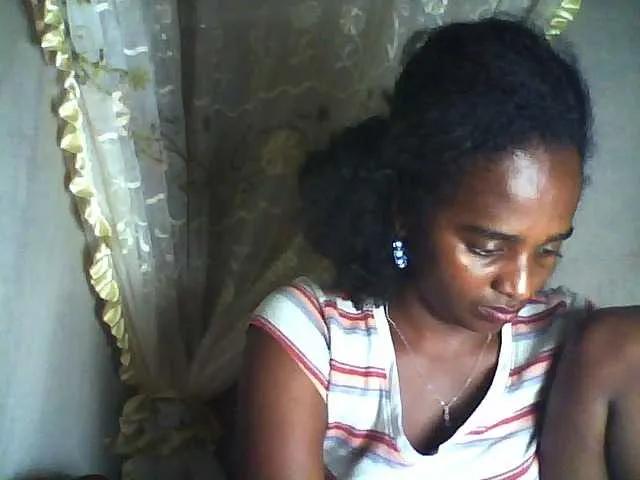 Freechat Flania on BongaCams