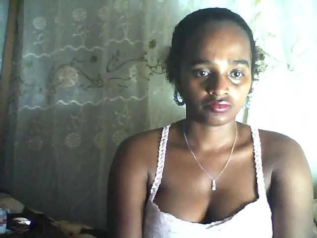Freechat Flania on BongaCams