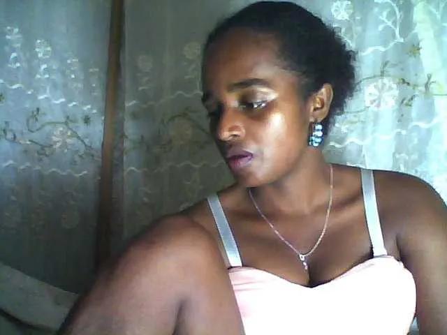 Freechat Flania on BongaCams