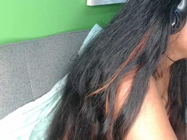 Offline FreakySophie on BongaCams