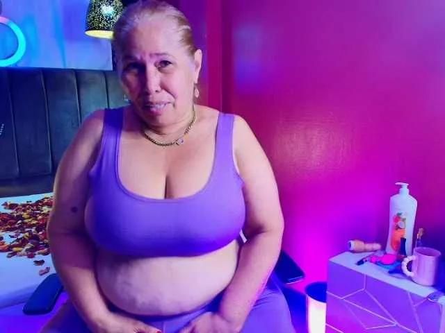 Offline girl-amada on BongaCams