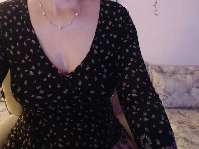 BongaCams goodSnowQueen is Freechat goodSnowQueen — *Men that know HOW to PROVIDE what a woman needs to get anything they desire
*Brain, when man want to make me happy, attention, kindness, generosity
*vibration of my lovense lush