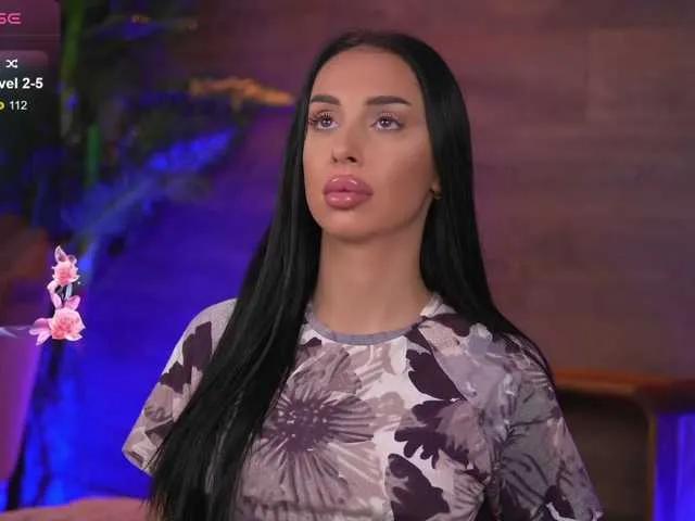 Offline KairaAndrews on BongaCams