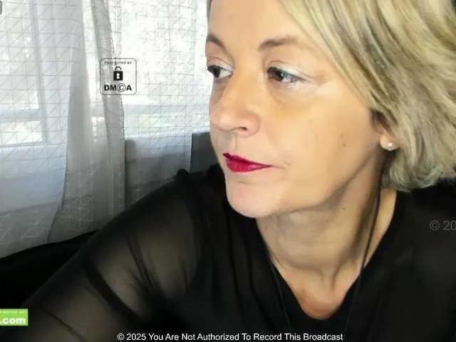 Offline KARINA-S-PALACIOS on BongaCams