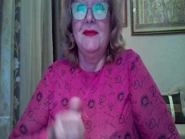 Offline KarinkaSweet on BongaCams