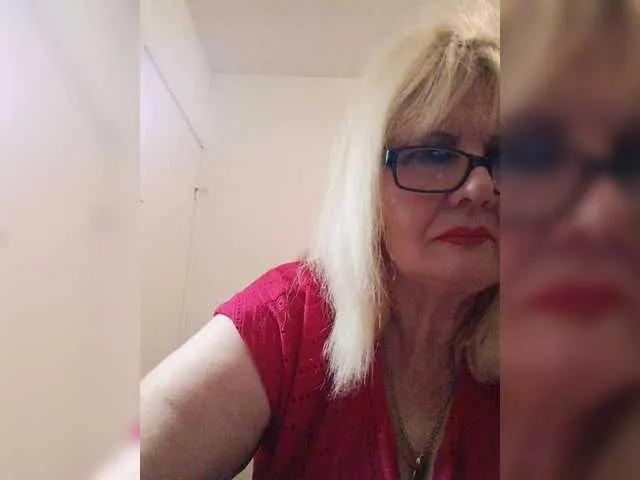 Freechat KASANDRABOLOSHKA on BongaCams