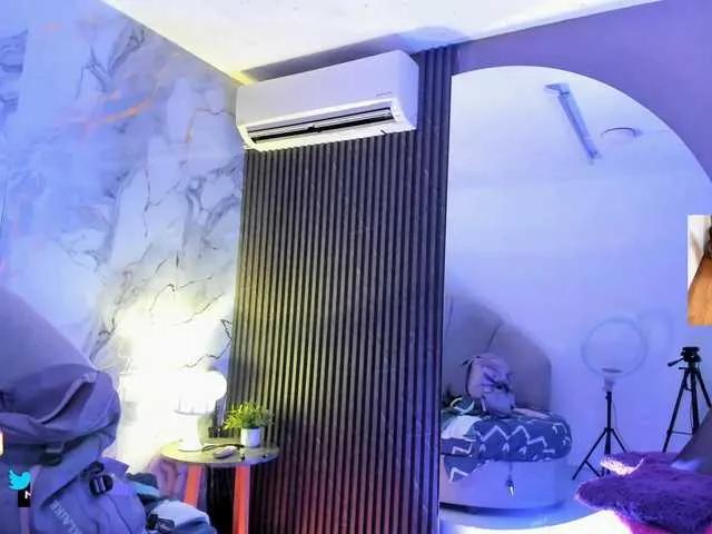 Offline Katemoss70 on BongaCams