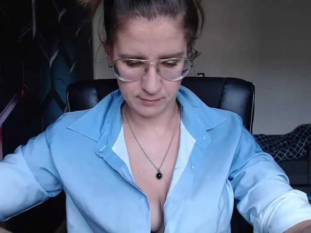 Offline KayaCute on BongaCams
