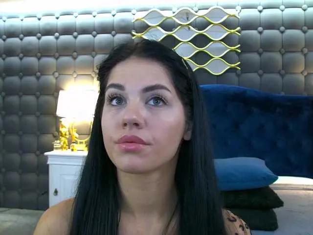 Offline LeyaCass on BongaCams