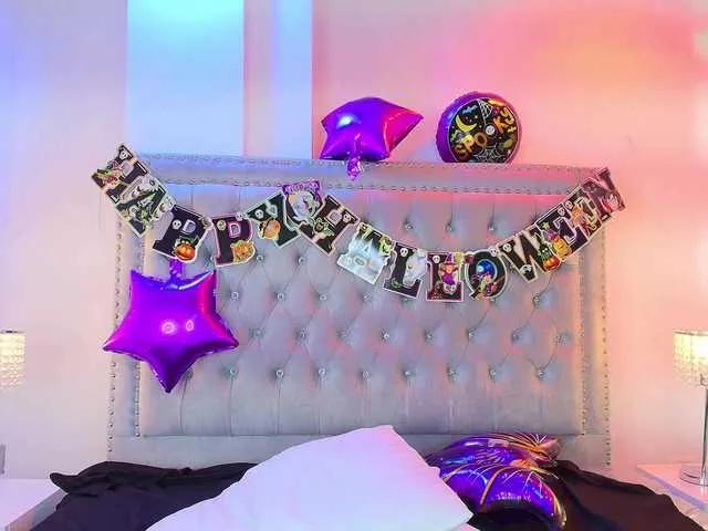 Lia-adams — I am drawn to the feeling of confidently surrendering to control. I enjoy the calm that obeying brings and the power that exists in surrender. I am inspired by those who guide with firmness, respect and a look that says it all.