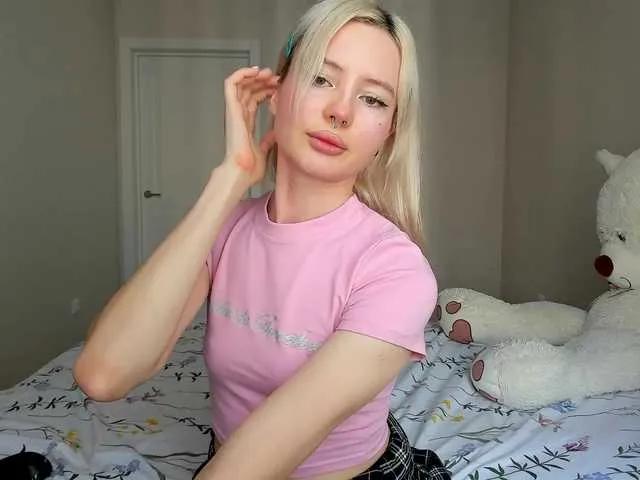 Offline LillyEll on BongaCams
