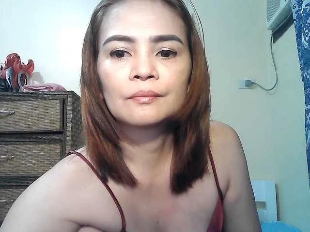 Offline lilymaepinay on BongaCams