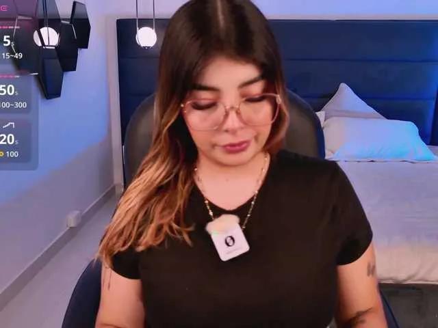 BongaCams LisaMonroe is Freechat LisaMonroe — I am excited by a man who treats me well, who makes me enjoy and who makes me feel special.