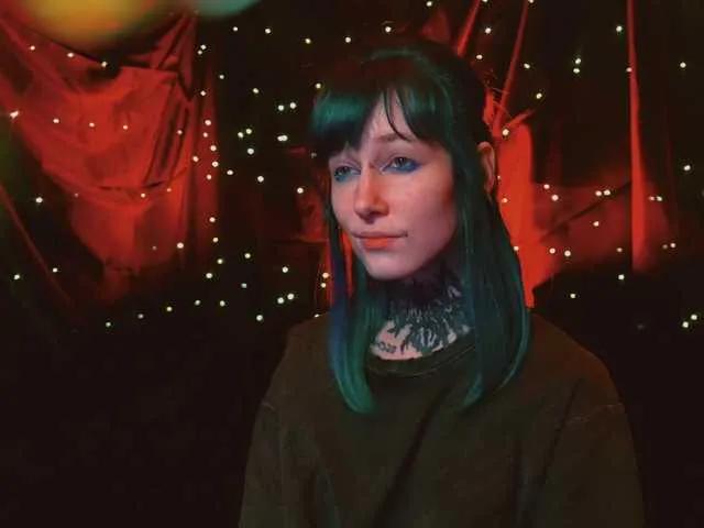 LittleSpaceMouse- on BongaCams 