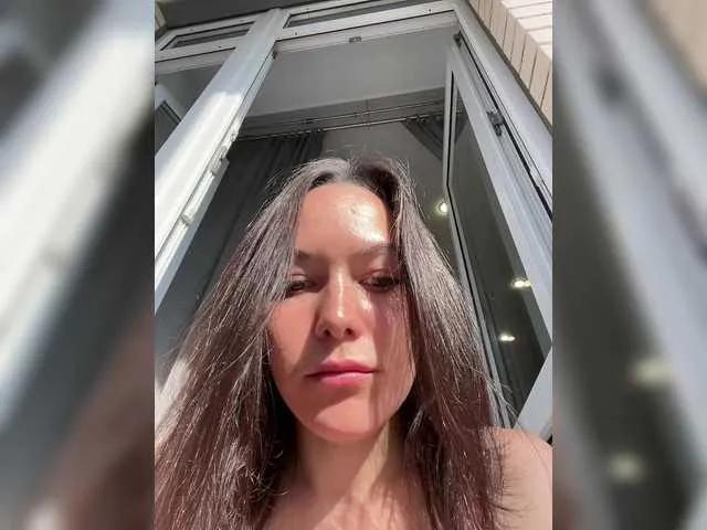 Freechat Love69me on BongaCams