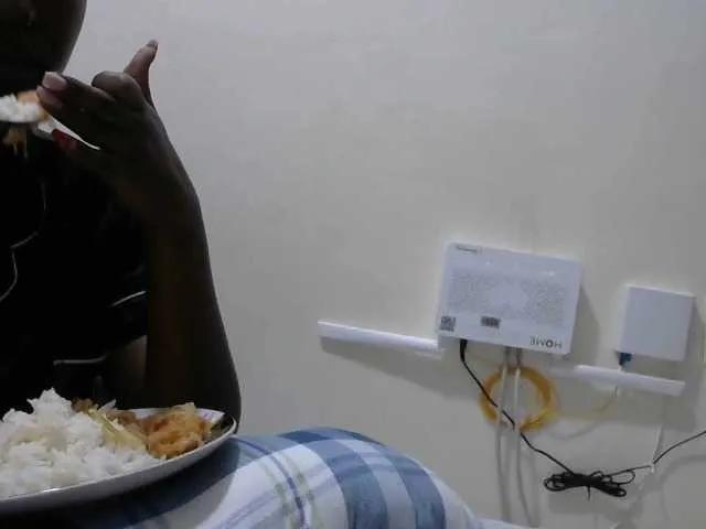 Freechat Lovelyacce on BongaCams