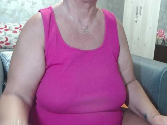 Offline LovePinkLilli on BongaCams