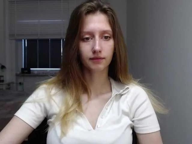 Offline LUNAdream on BongaCams