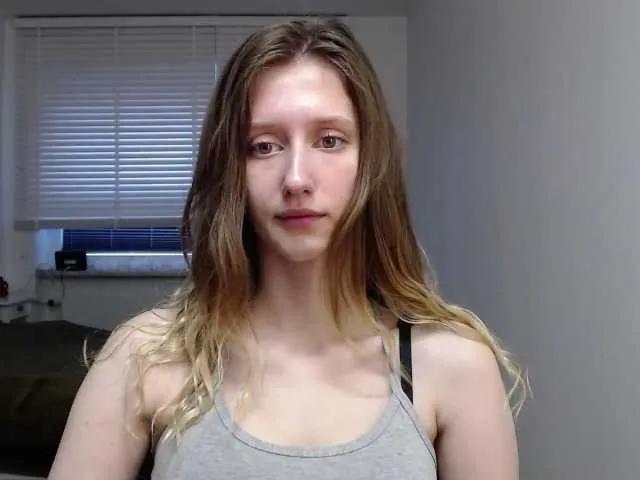 Offline LUNAdream on BongaCams