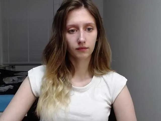 Offline LUNAdream on BongaCams