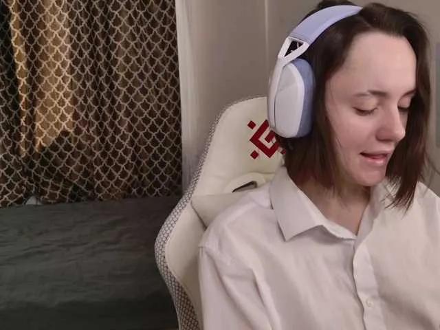 Freechat LunaL0ve on BongaCams